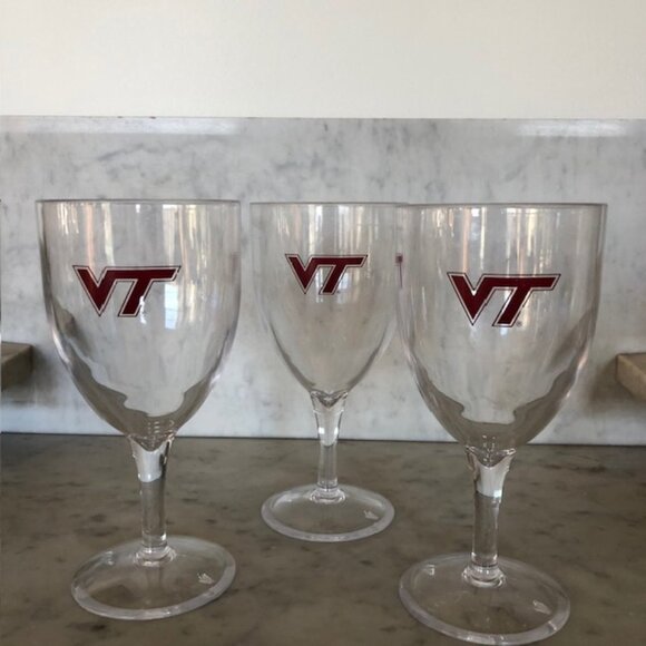 VIRGINIA TECH VT Logo Wine Large Goblets Heavy Plastic Quantity 3 - Picture 1 of 14